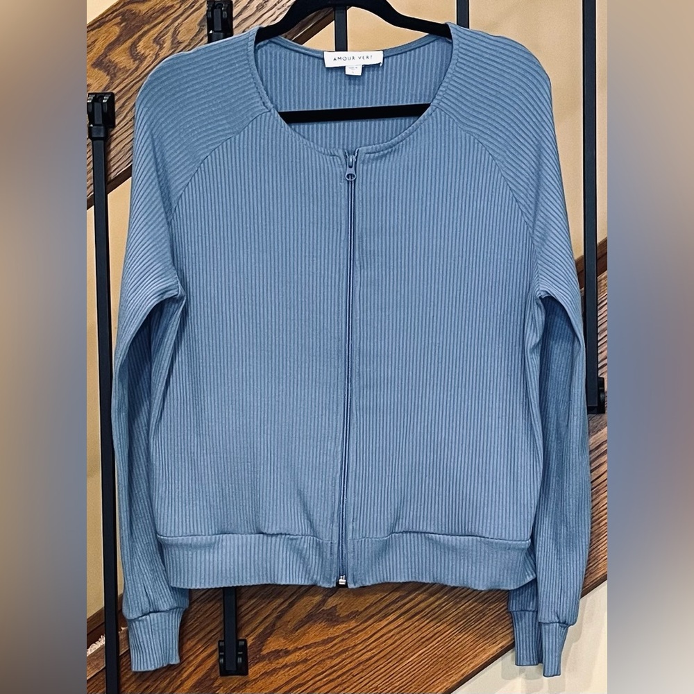 Amour Vert Jacket Cardigan Full Zip No Collar Smokey Blue SZ Large Women’s
